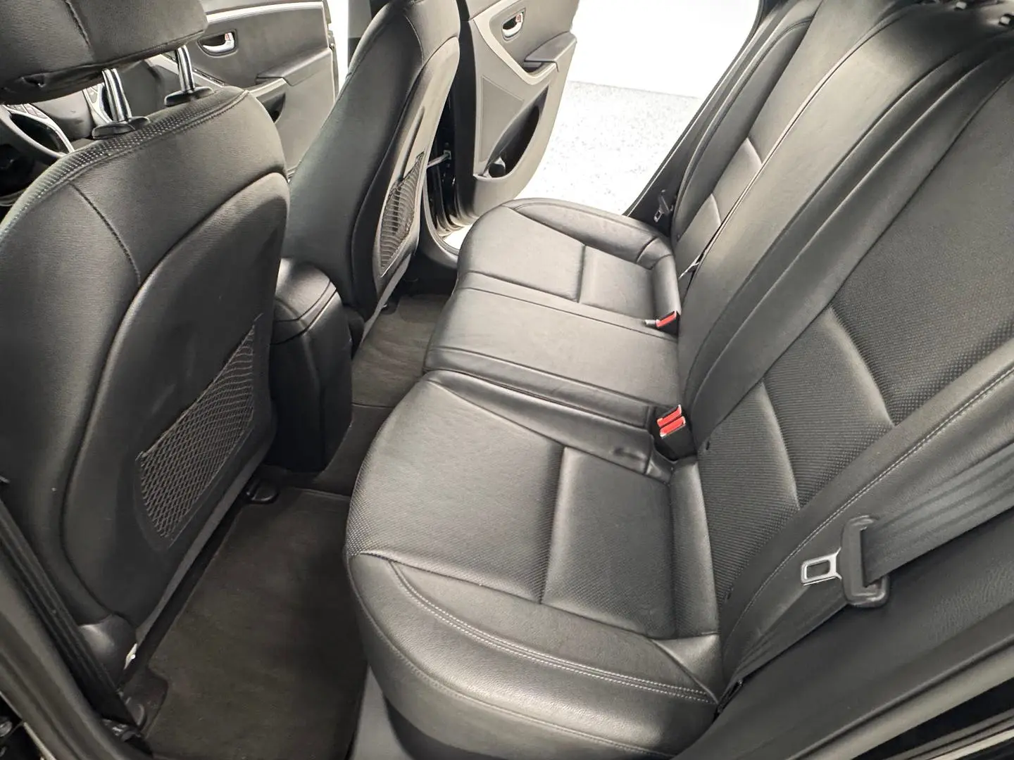 2016 Hyundai i30 Gallery Image 15