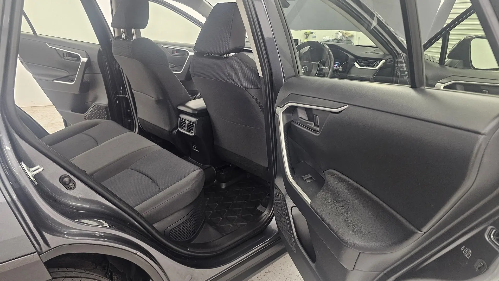 2022 Toyota RAV4 Gallery Image 21