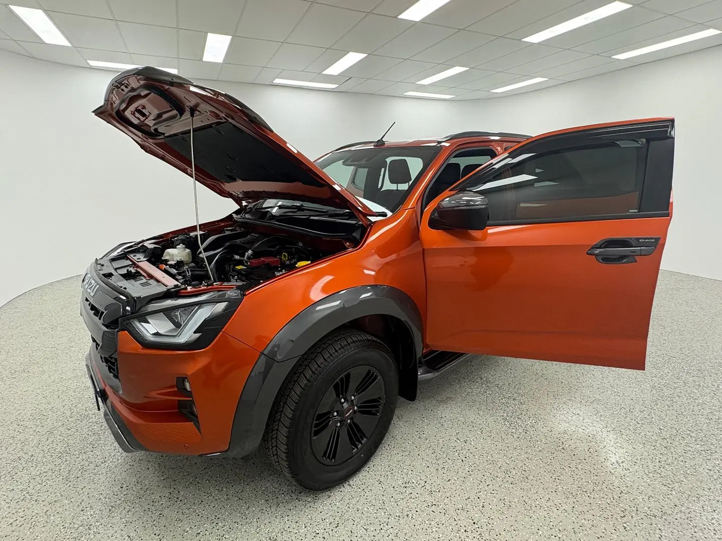 2021 Isuzu D-MAX Gallery Image 13