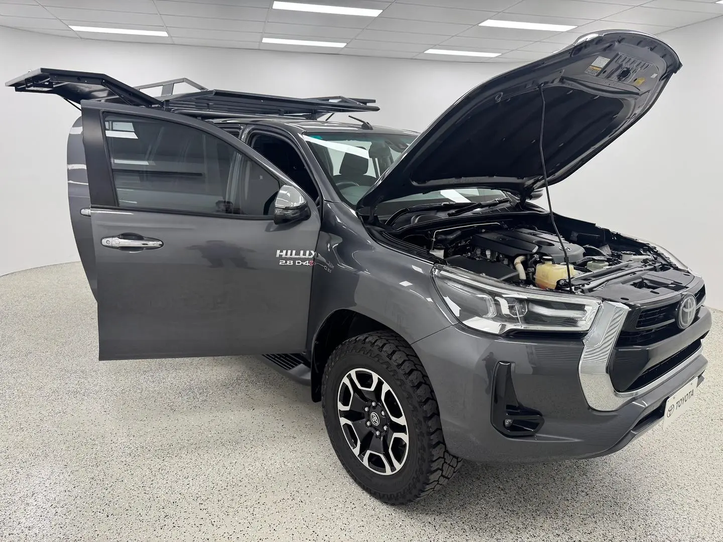 2020 Toyota Hilux Gallery Image 7