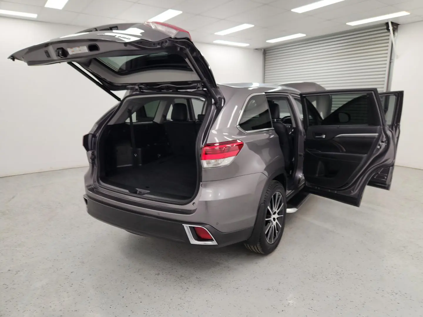 2020 Toyota Kluger Gallery Image 10