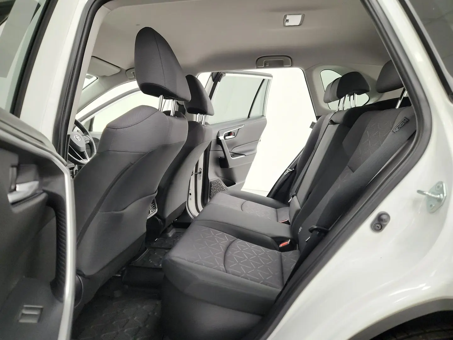 2020 Toyota RAV4 Gallery Image 19