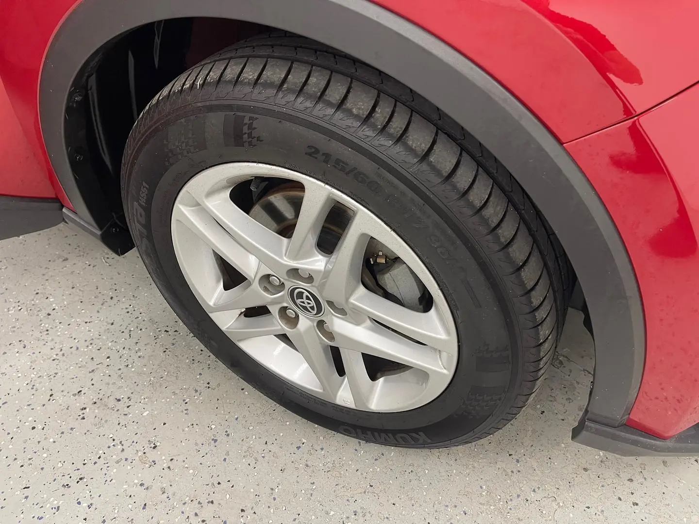 2020 Toyota C-HR Gallery Image 17