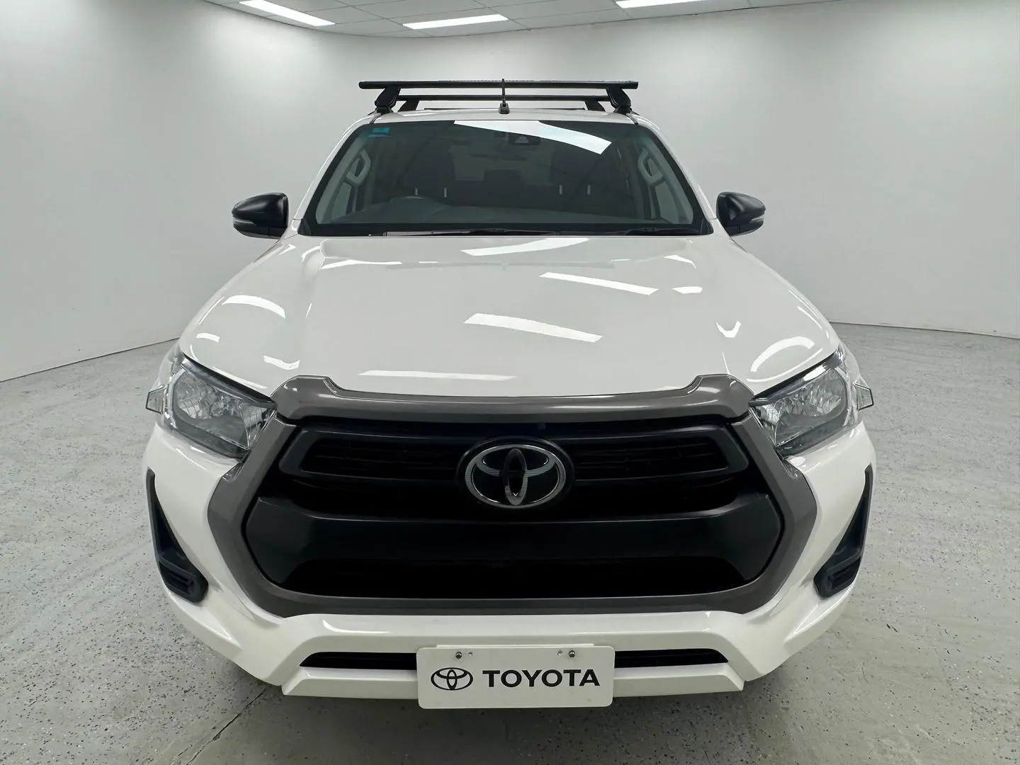 2021 Toyota Hilux Gallery Image 32