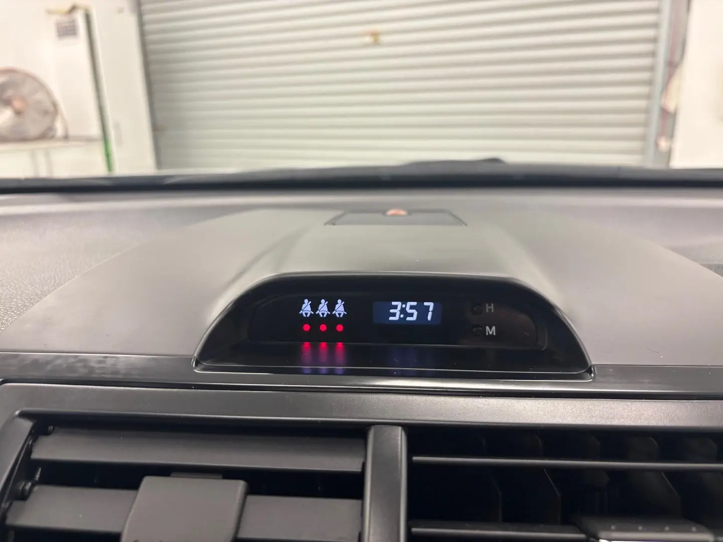 2016 Toyota Camry Gallery Image 28