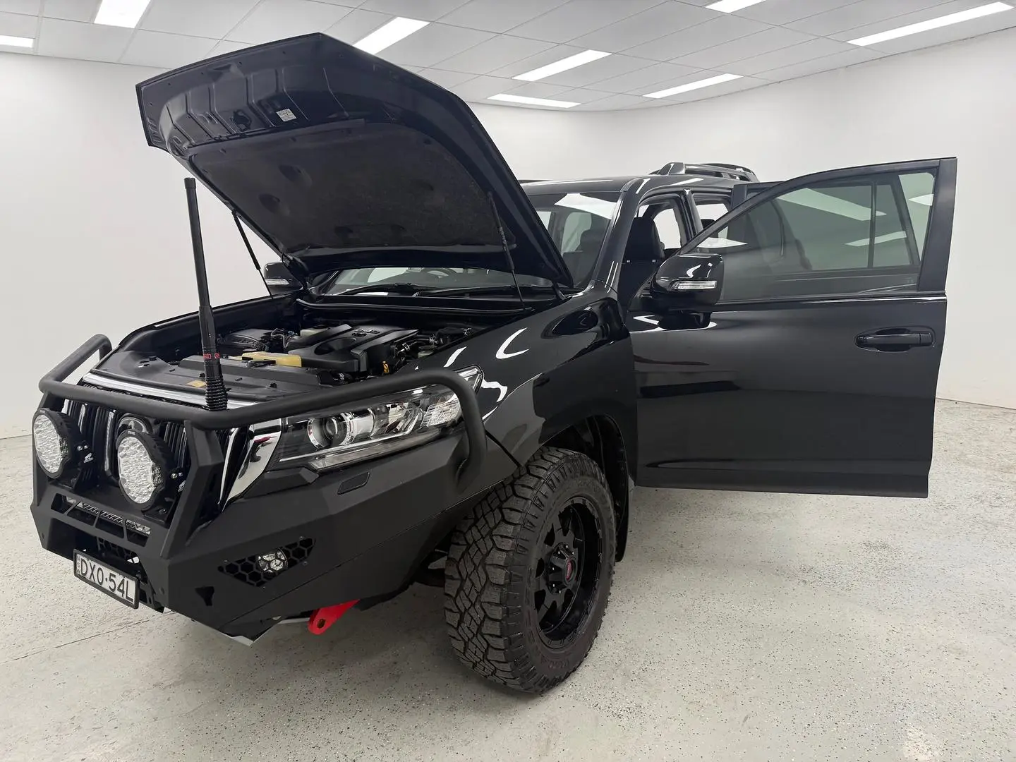 2018 Toyota Landcruiser Prado Gallery Image 8
