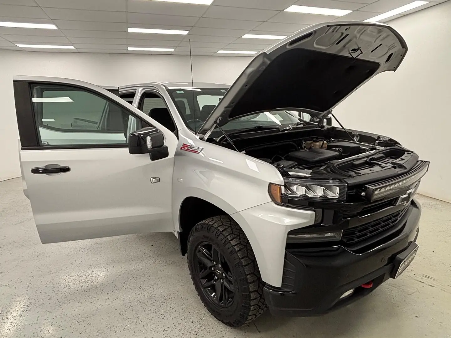 2022 Chevrolet Silverado Gallery Image 8