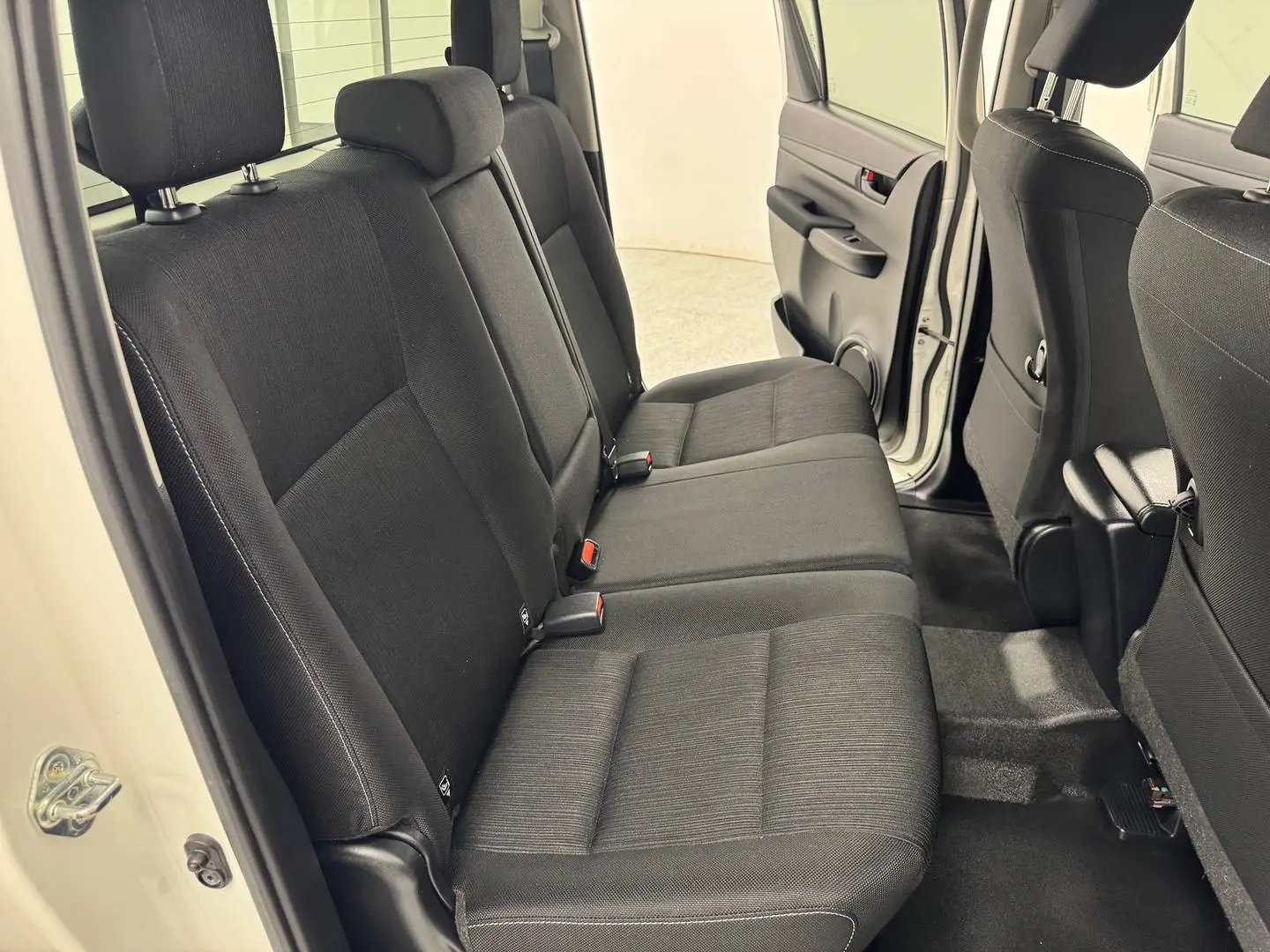 2020 Toyota Hilux Gallery Image 28