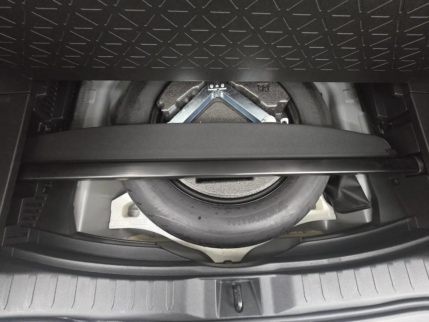 2022 Toyota RAV4 Gallery Image 29