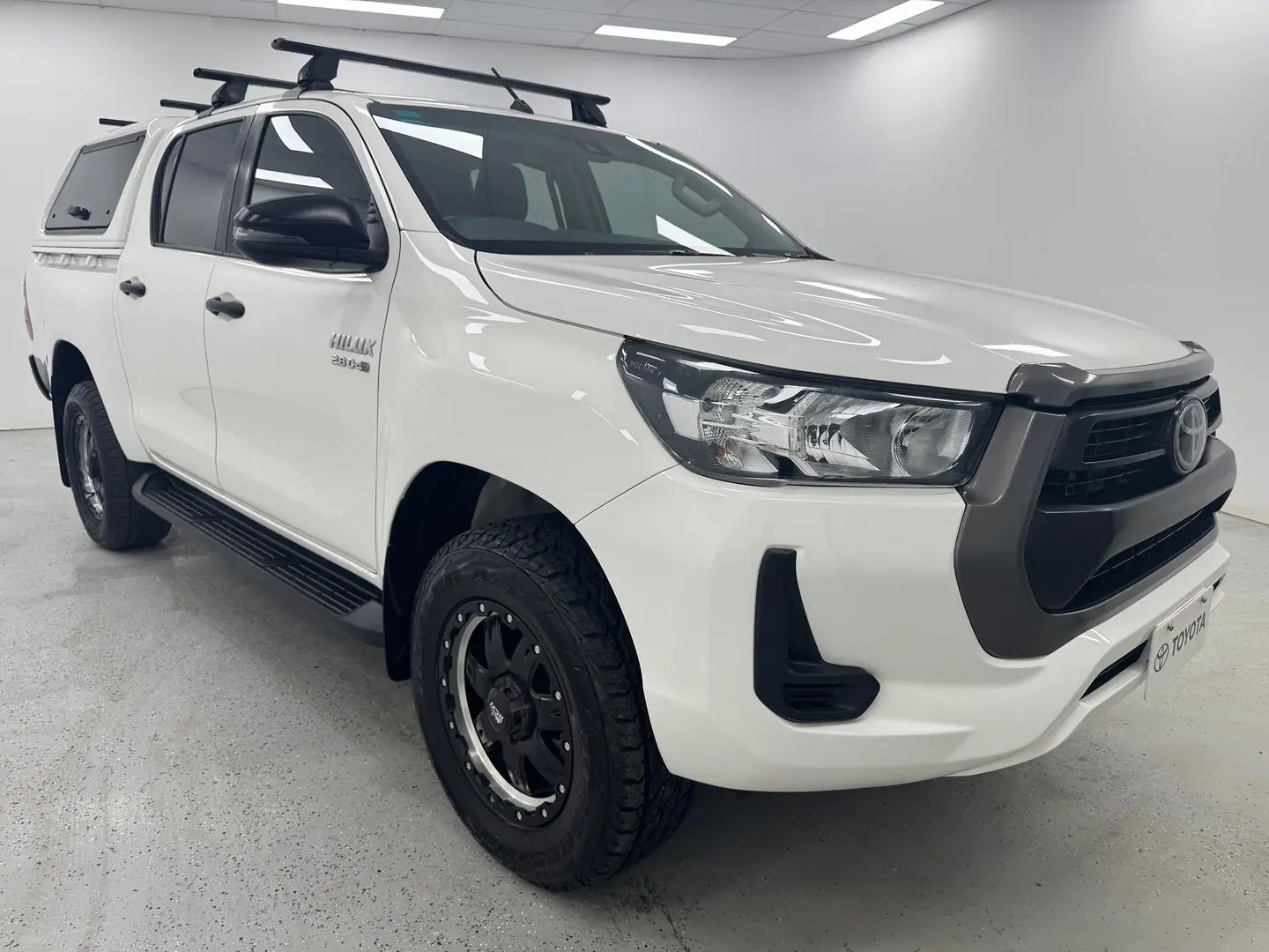 2021 Toyota Hilux Gallery Image 1