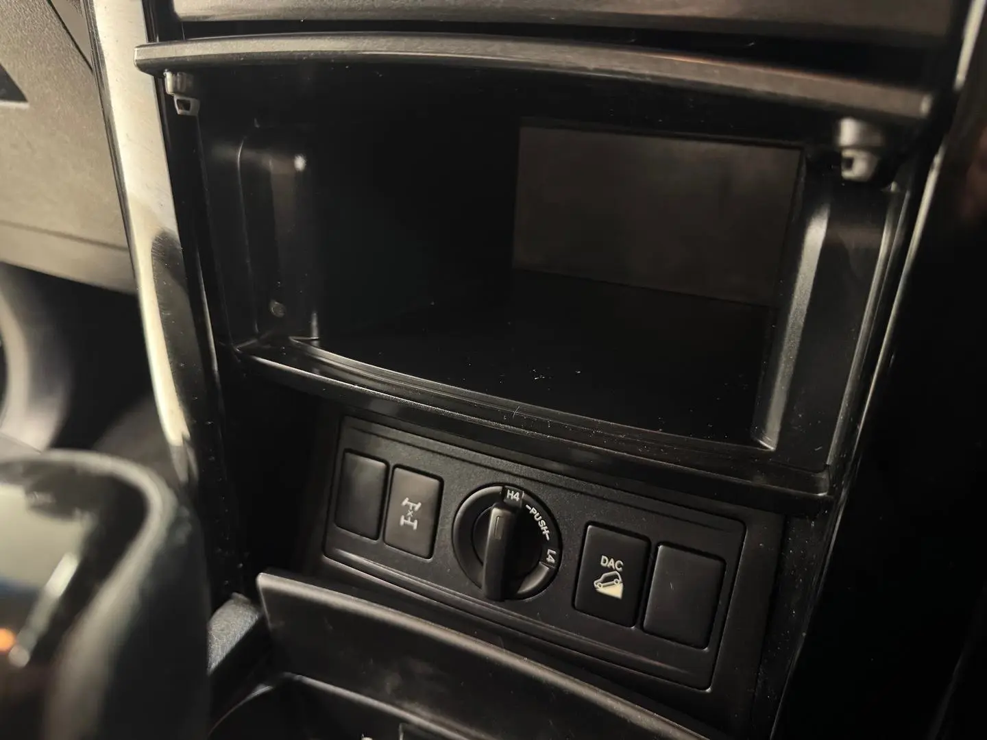 2016 Toyota Landcruiser Prado Gallery Image 23