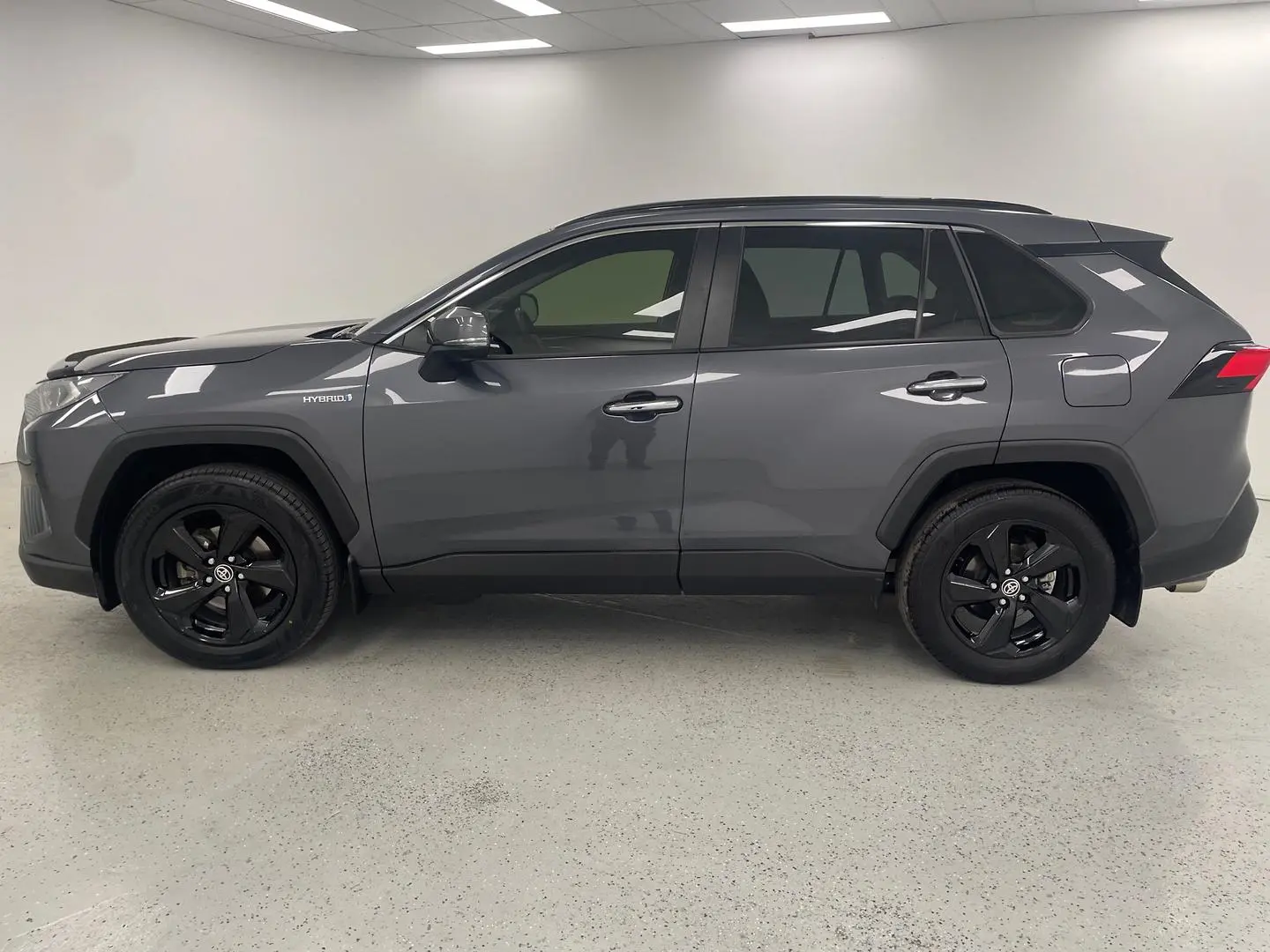 2020 Toyota Rav4 Gallery Image 6