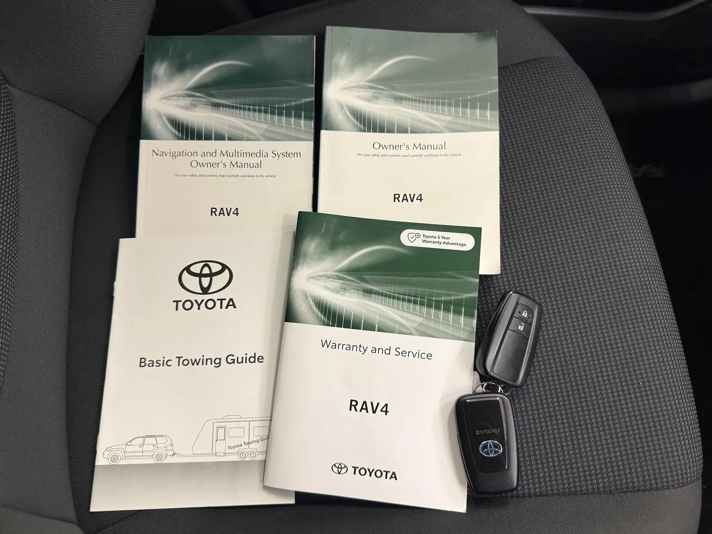 2022 Toyota RAV4 Gallery Image 35