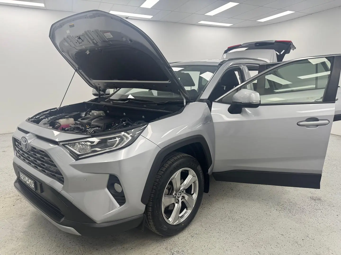 2020 Toyota RAV4 Gallery Image 12