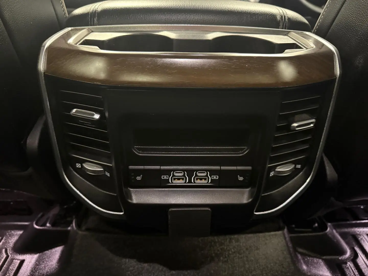 2022 RAM 1500 Gallery Image 26