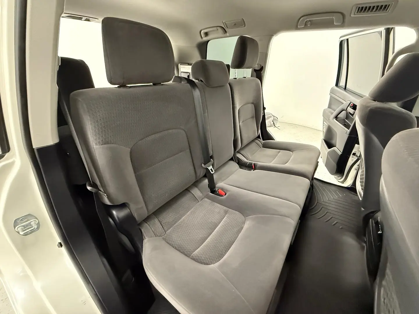 2021 Toyota Landcruiser Gallery Image 18