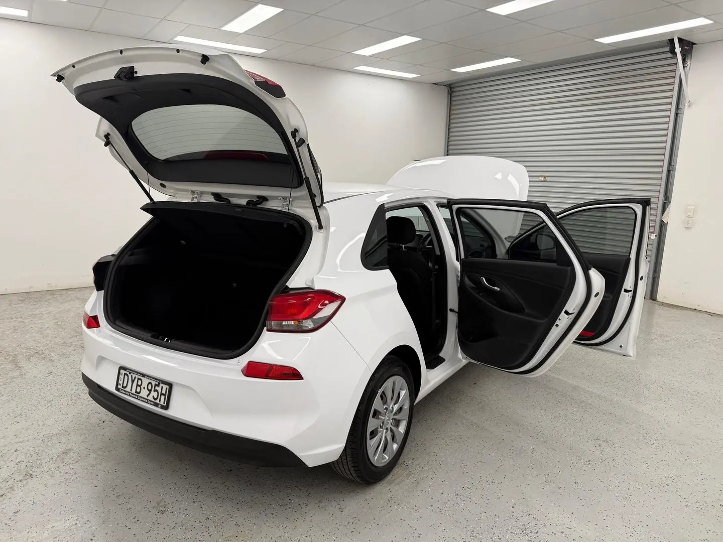 2018 Hyundai i30 Gallery Image 16