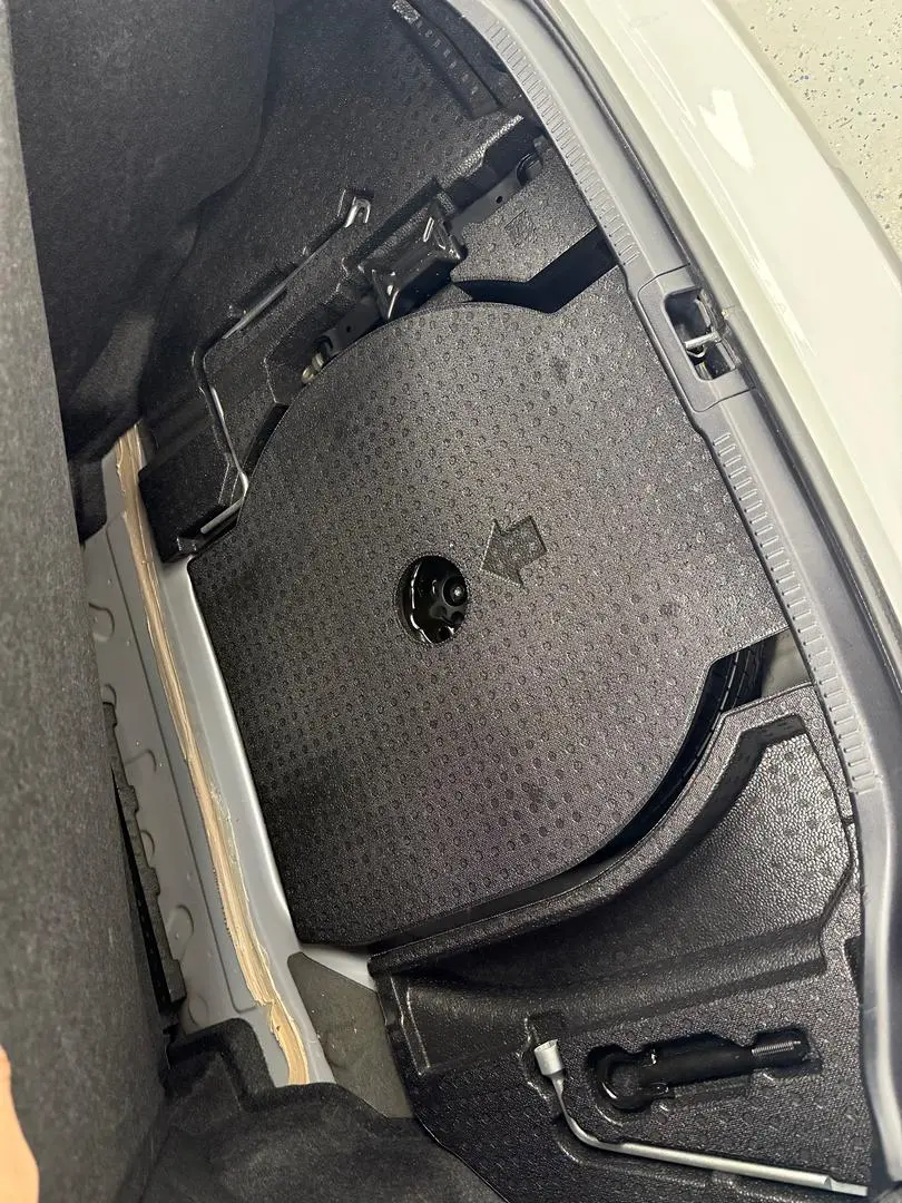 2015 Toyota Camry Gallery Image 17