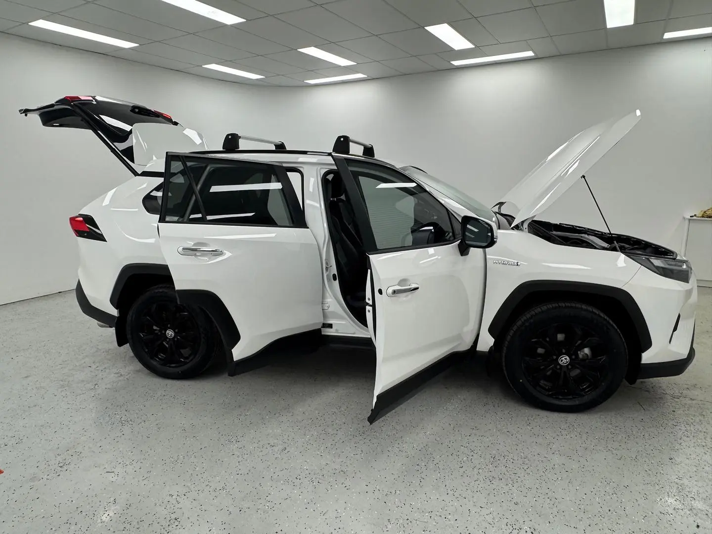 2022 Toyota RAV4 Gallery Image 8