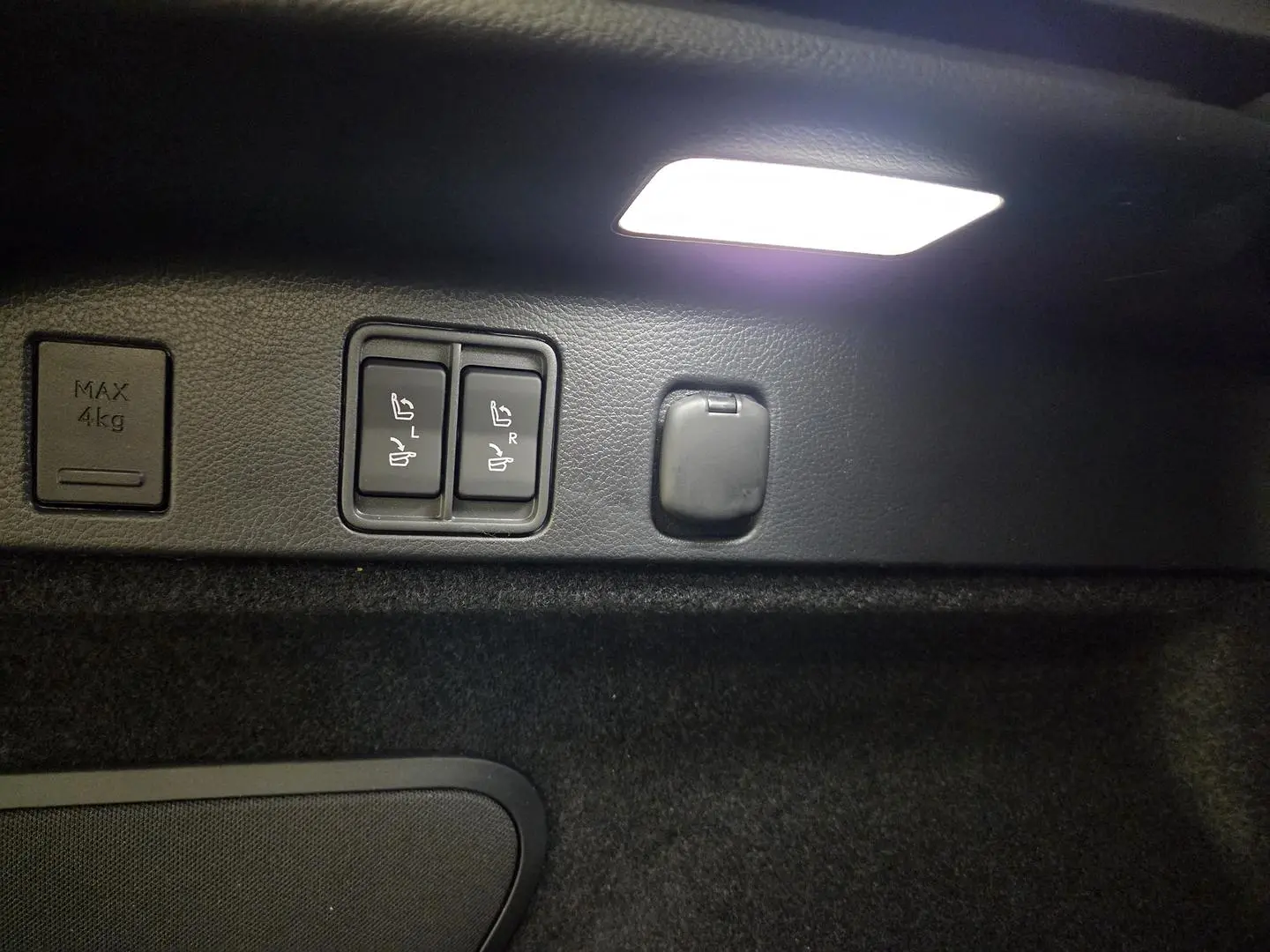 2025 Lexus RX Gallery Image 17