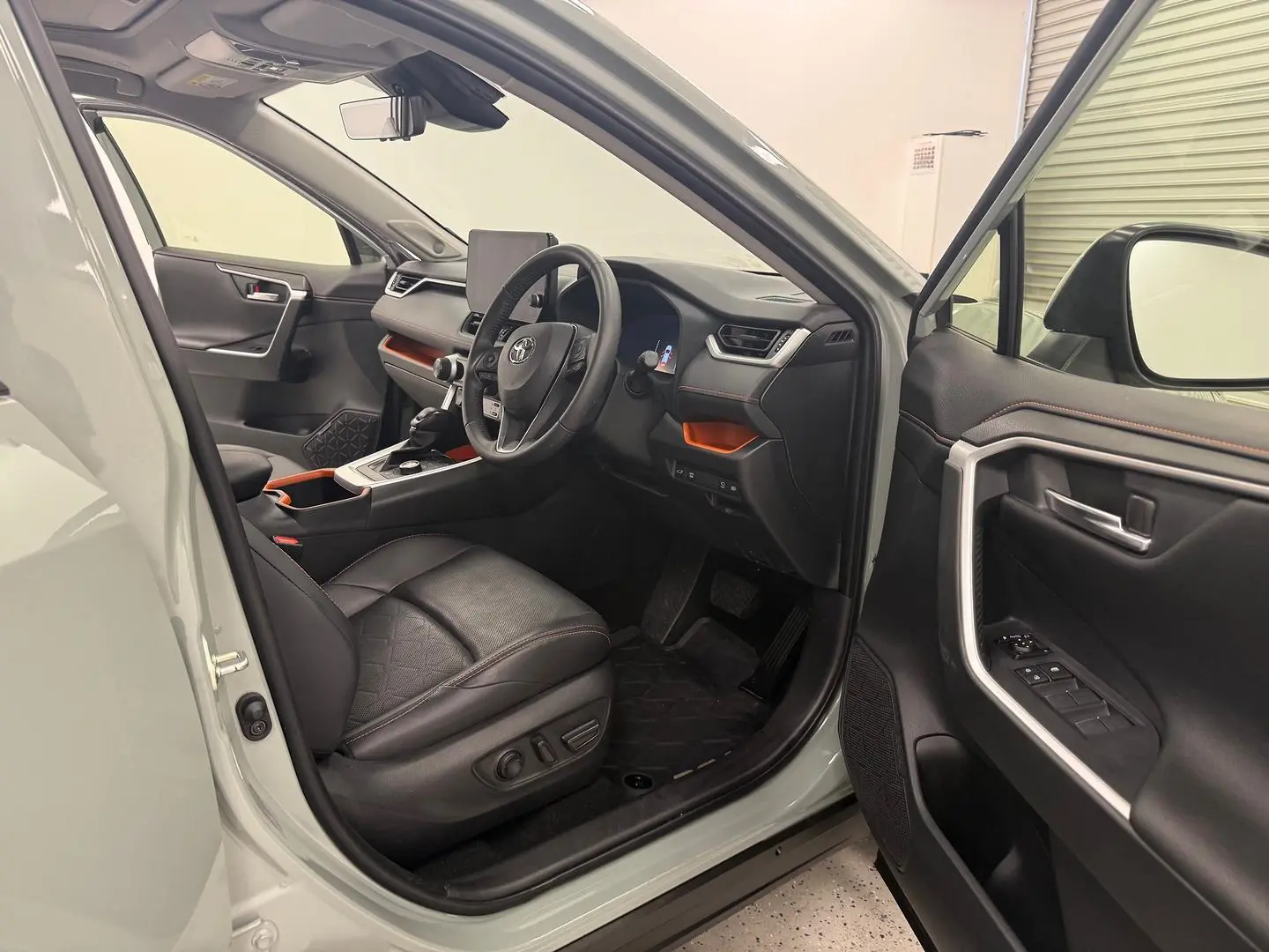 2023 Toyota RAV4 Gallery Image 17