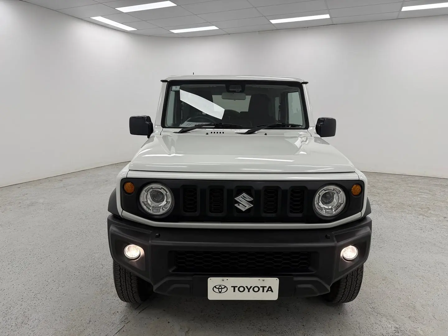 2023 Suzuki Jimny Gallery Image 31