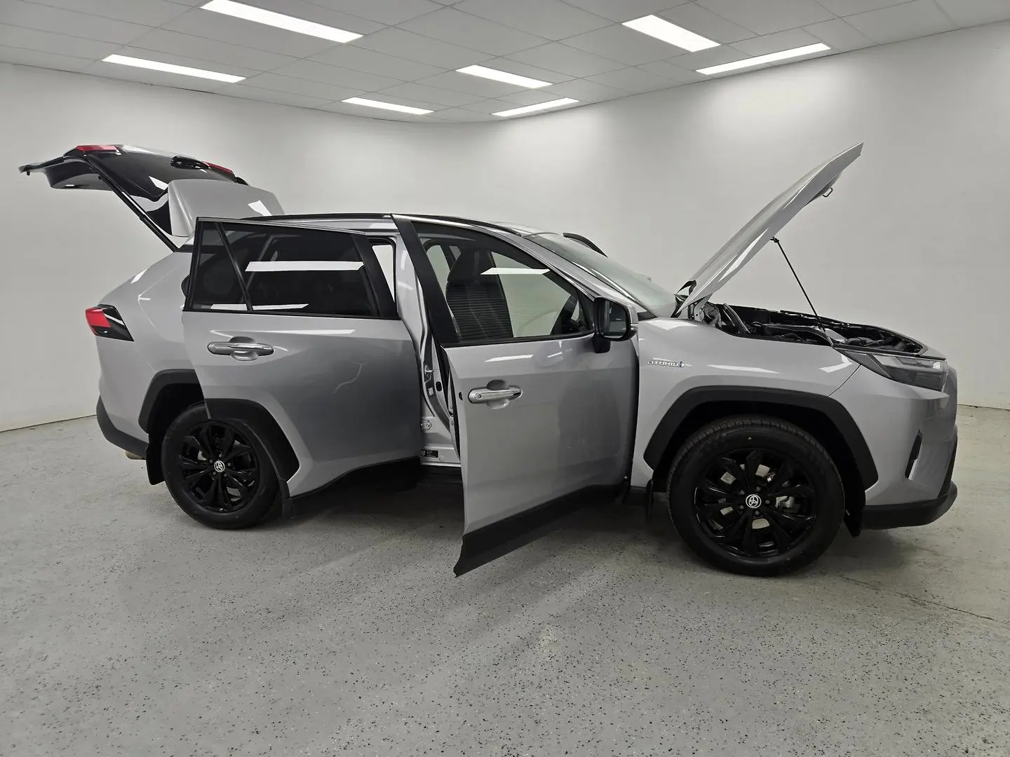 2022 Toyota RAV4 Gallery Image 9