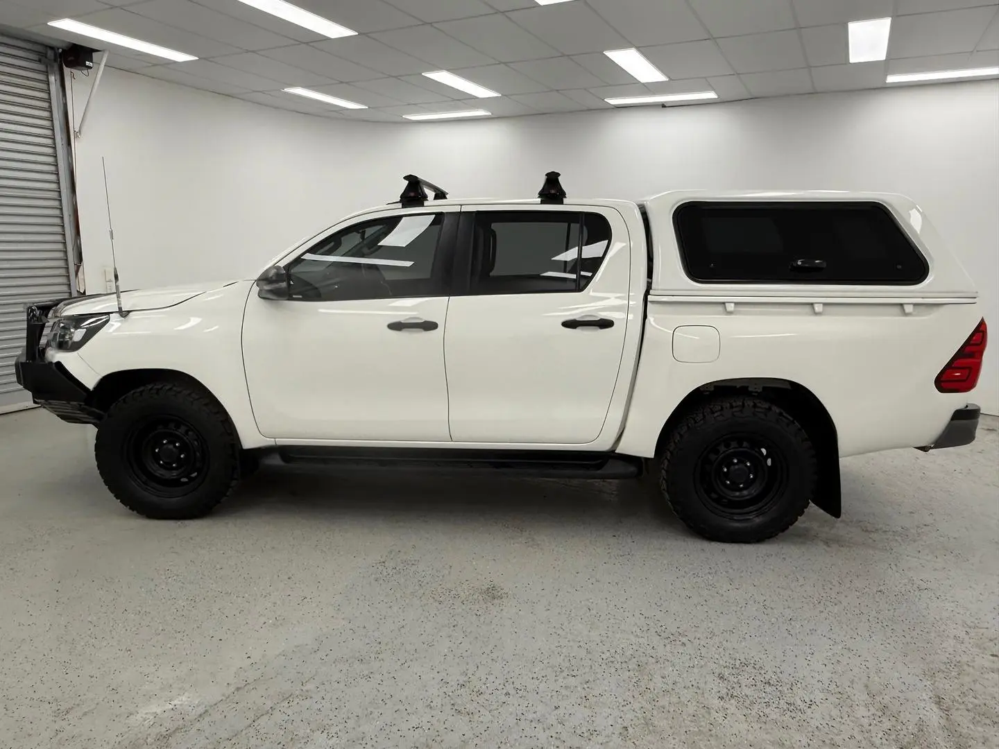 2020 Toyota Hilux Gallery Image 6