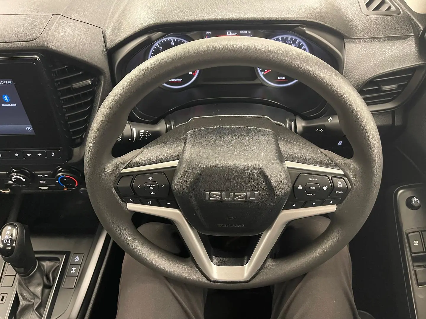 2024 Isuzu D-MAX Gallery Image 29