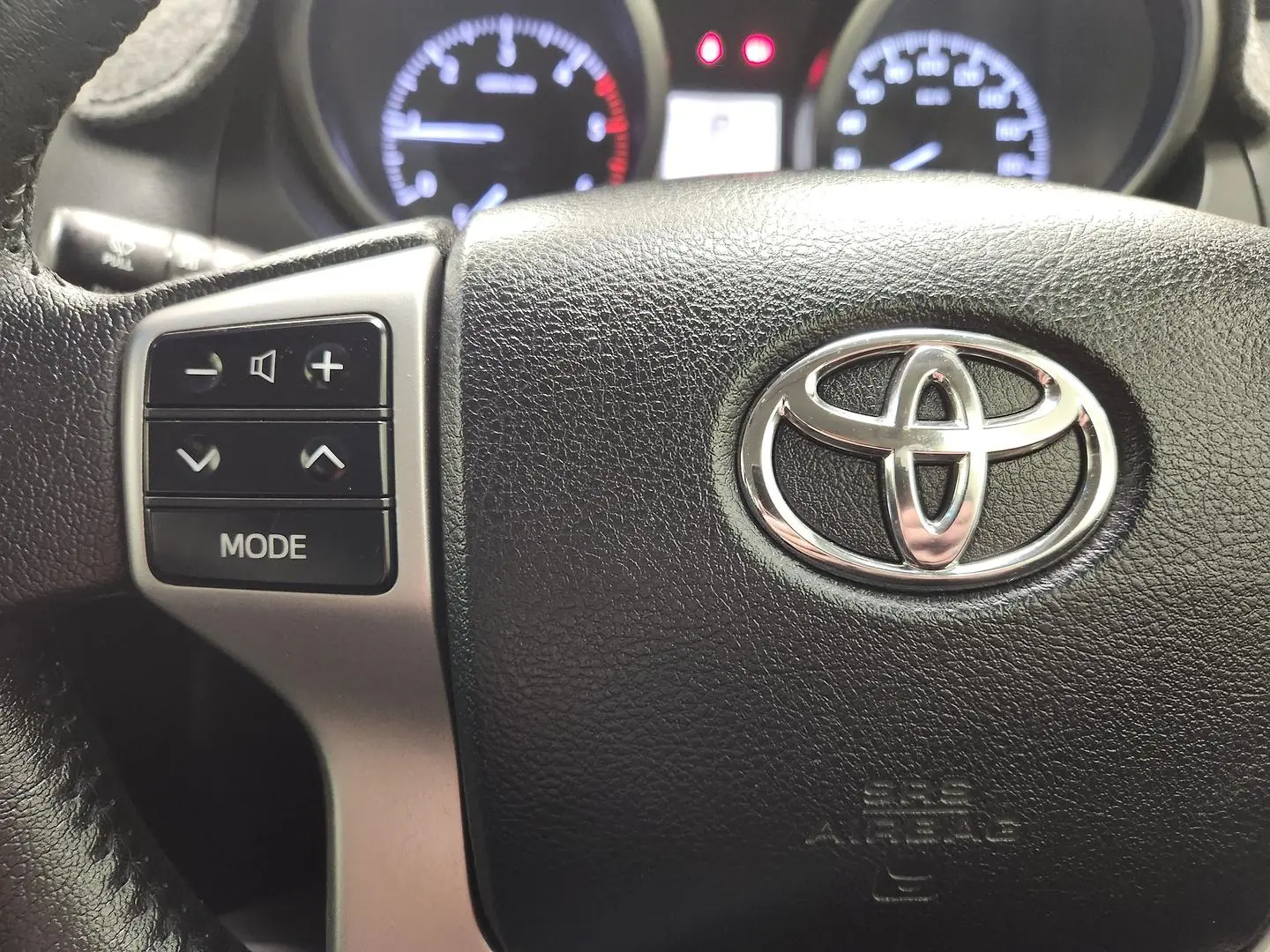 2017 Toyota Landcruiser Prado Gallery Image 28