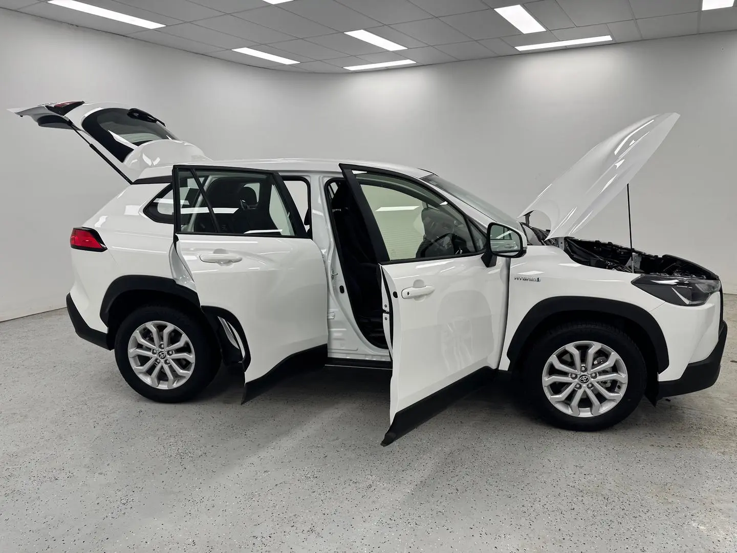 2023 Toyota Corolla Cross Gallery Image 8