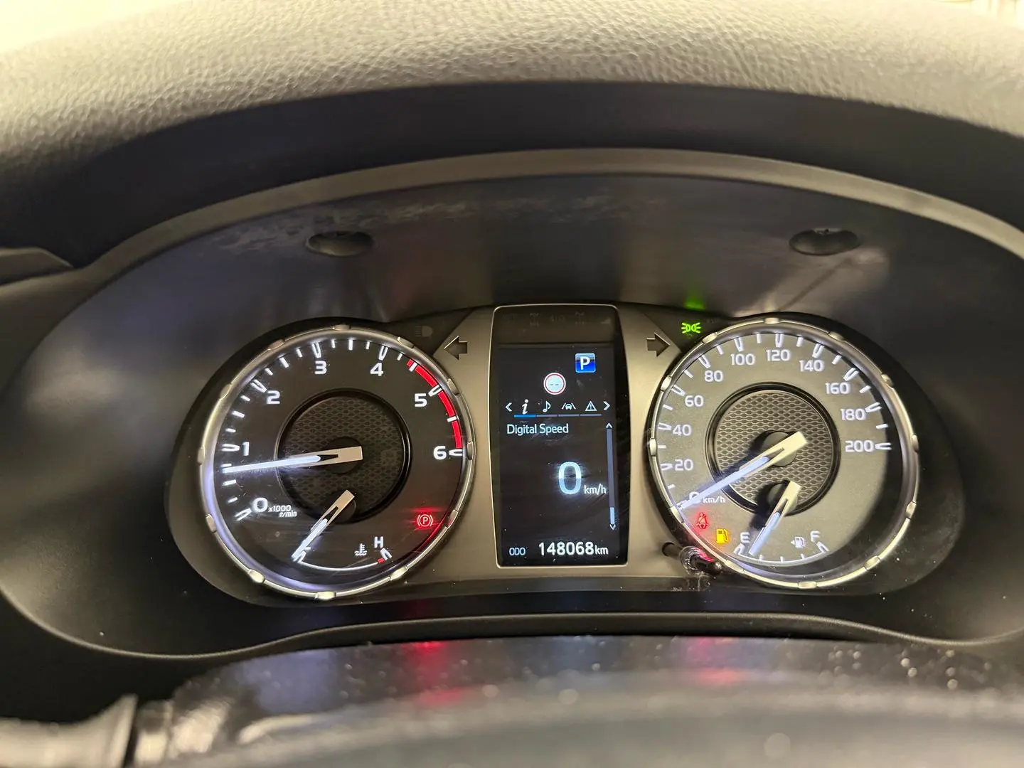 2022 Toyota Hilux Gallery Image 24