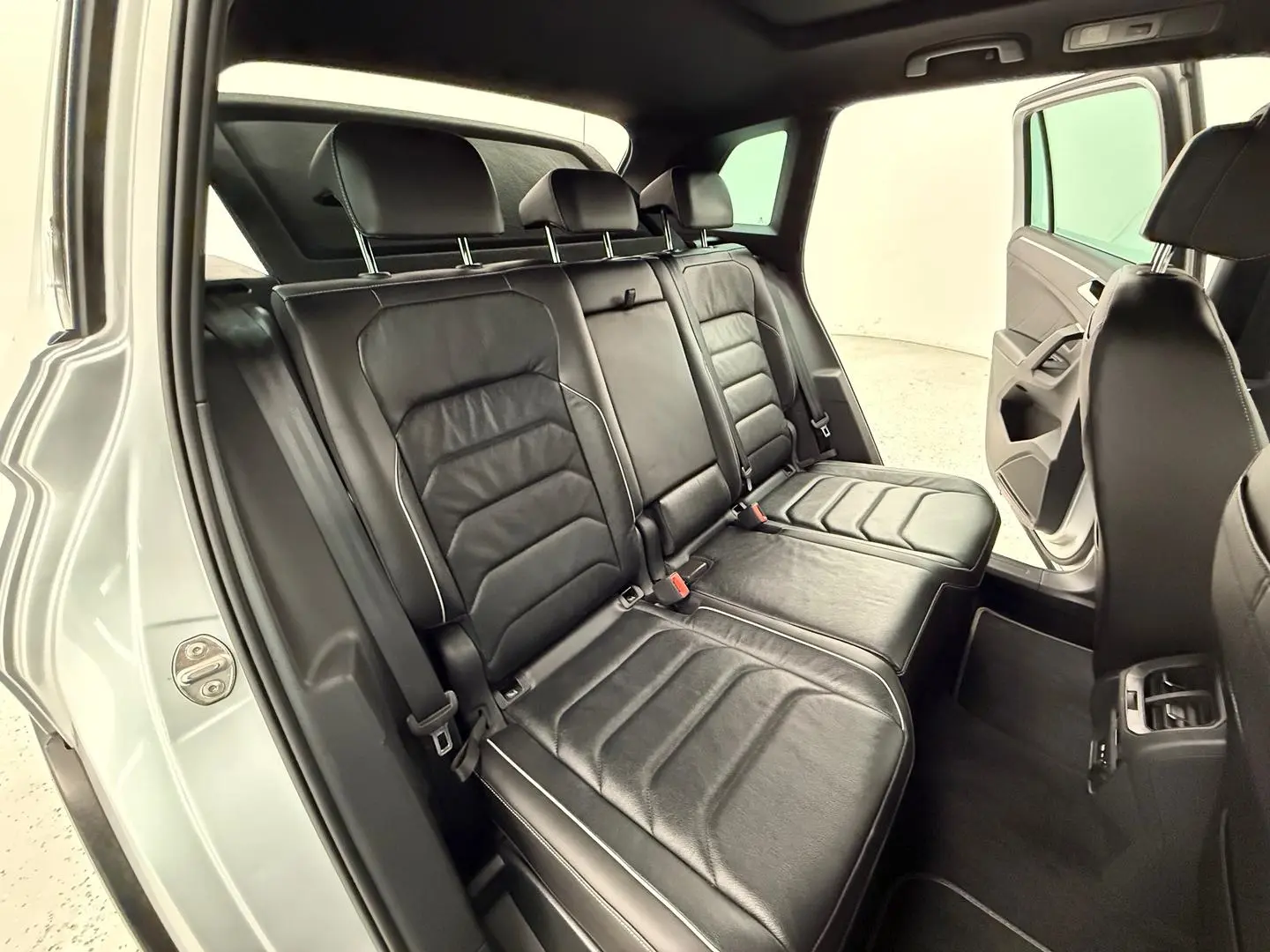 2021 Volkswagen Tiguan Gallery Image 20