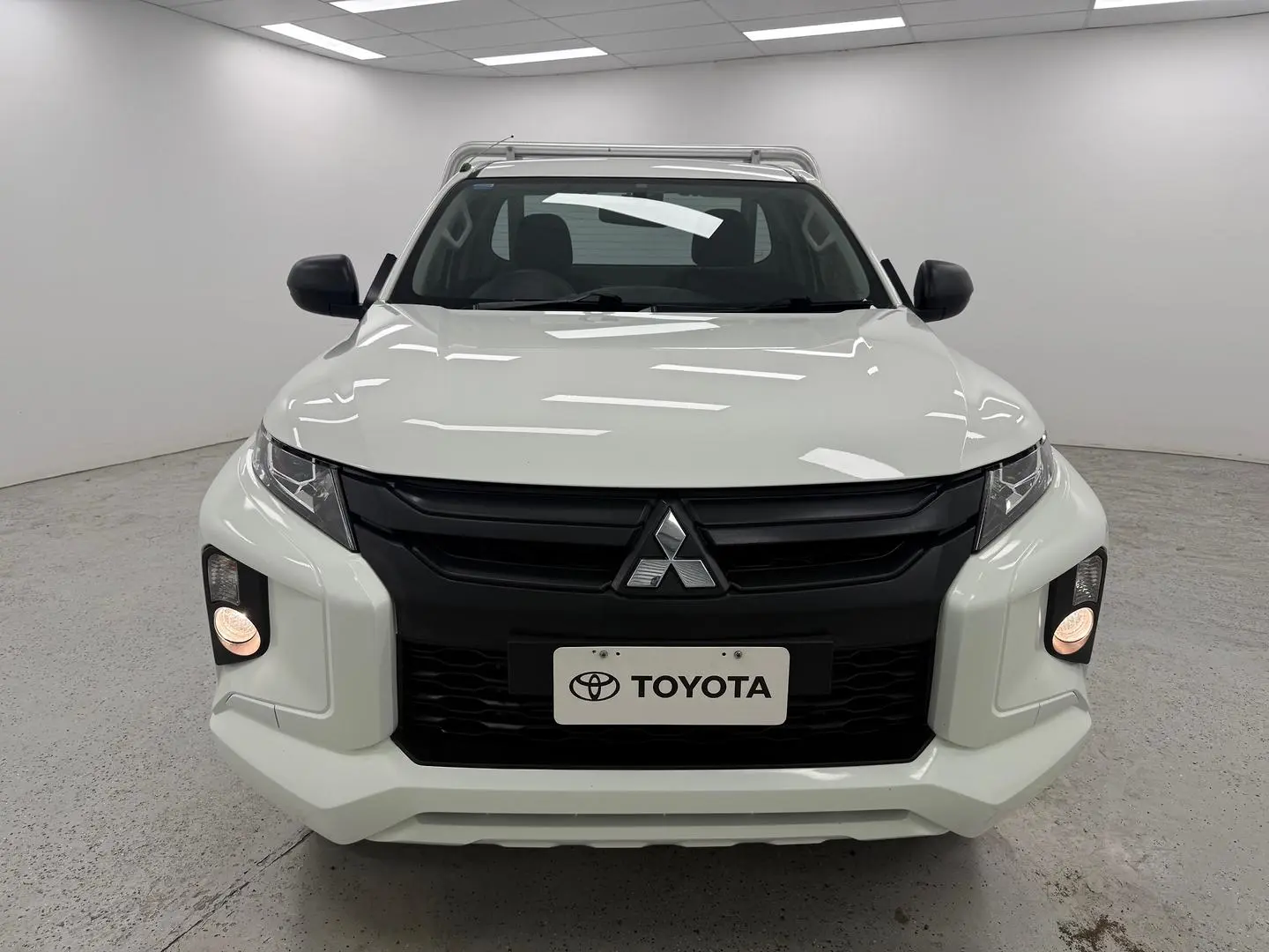 2022 Mitsubishi Triton Gallery Image 32