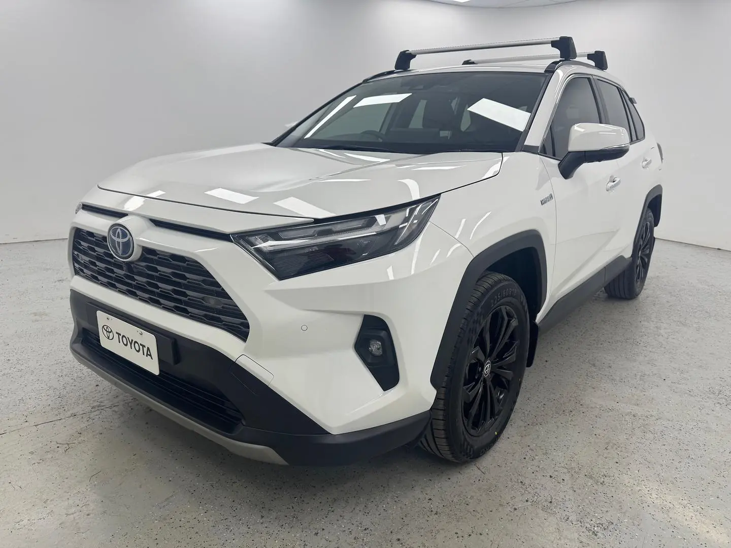 2022 Toyota RAV4 Gallery Image 6