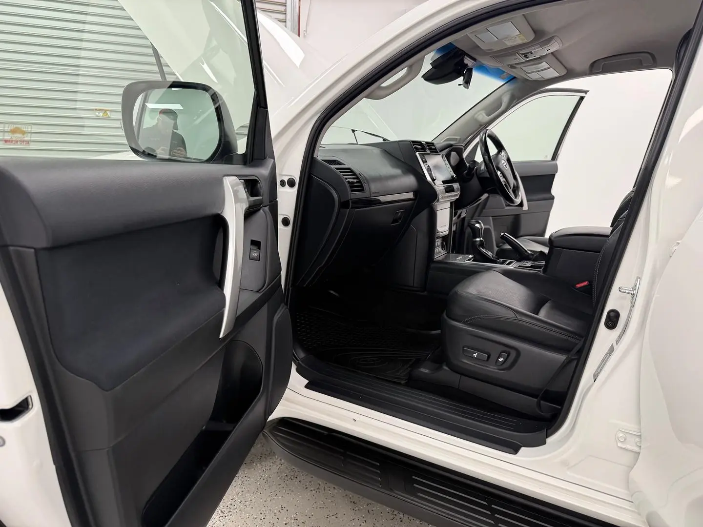 2021 Toyota Landcruiser Prado Gallery Image 10