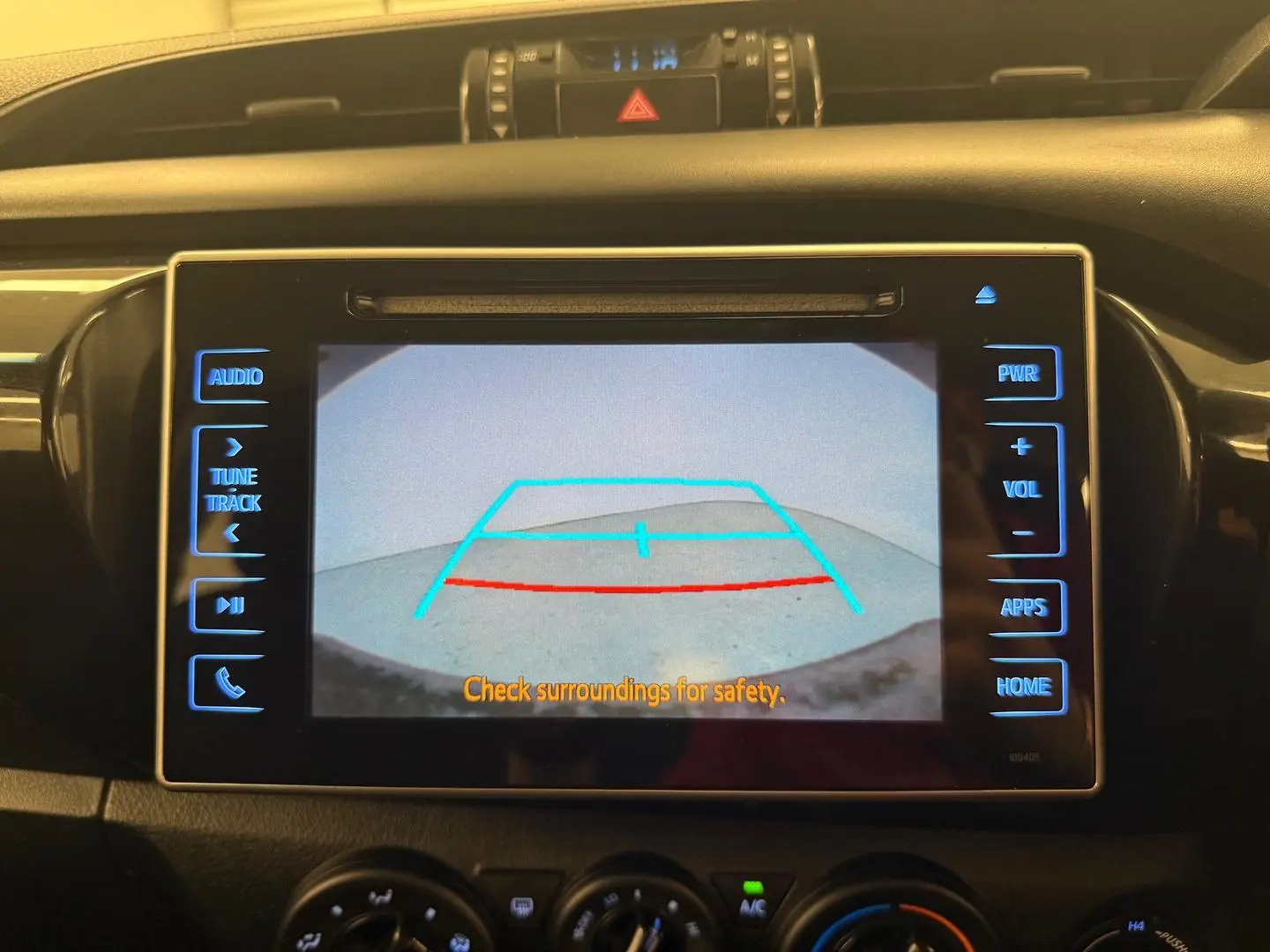 2016 Toyota Hilux Gallery Image 31