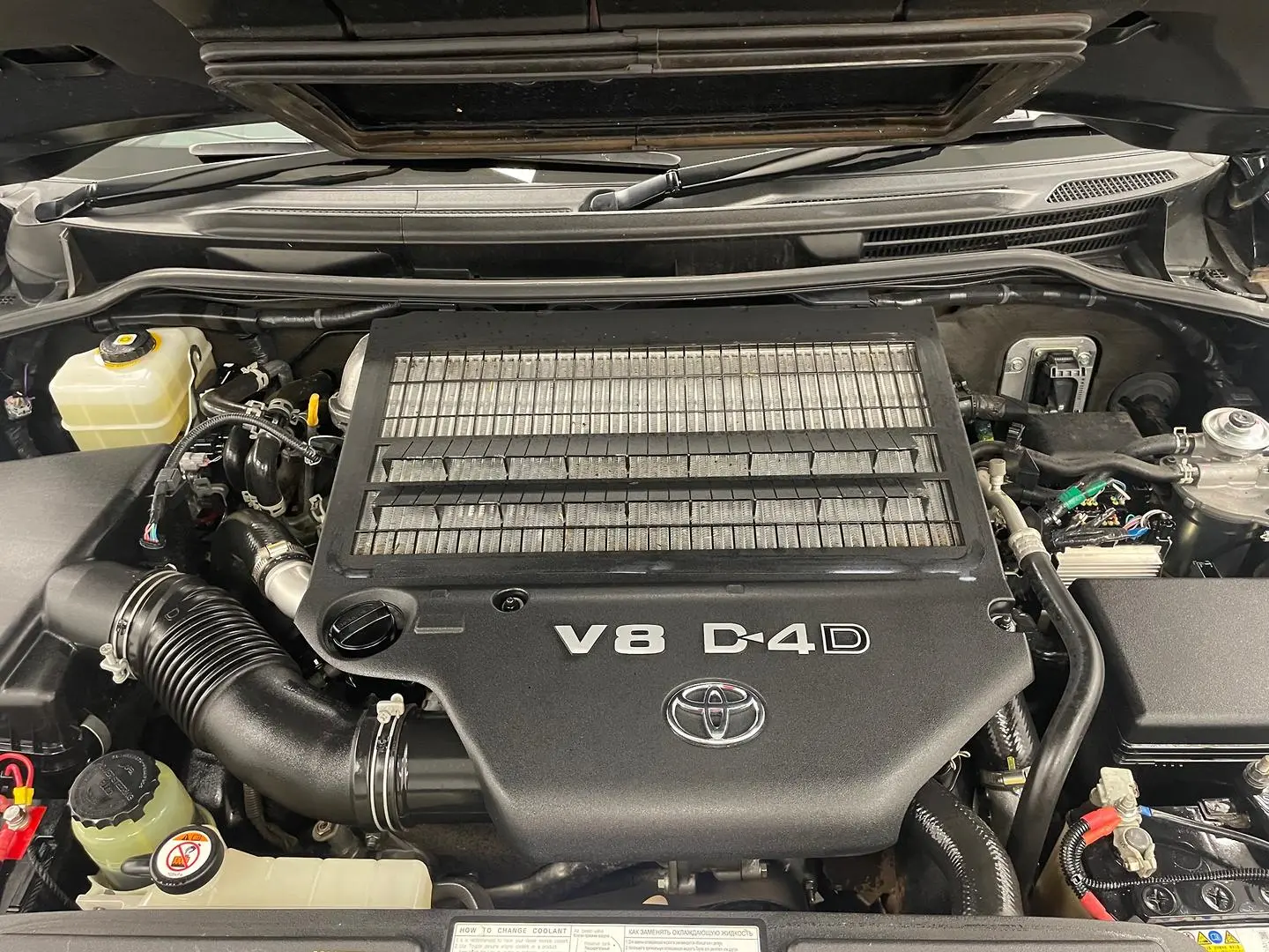 2021 Toyota Landcruiser Gallery Image 16