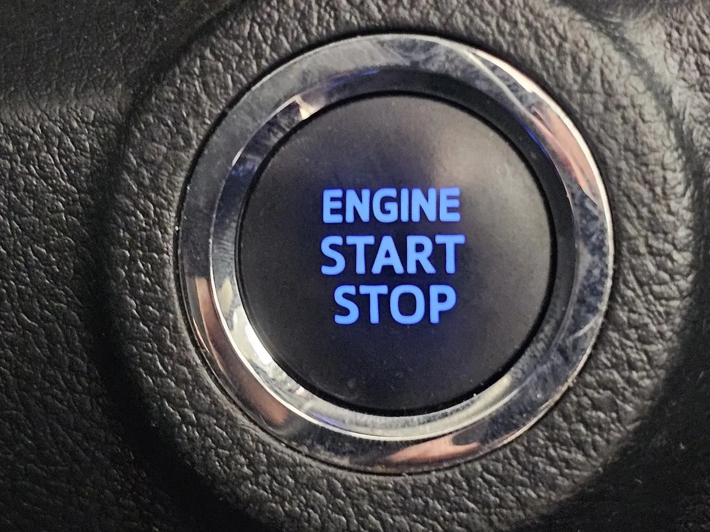 2019 Toyota Hilux Gallery Image 32