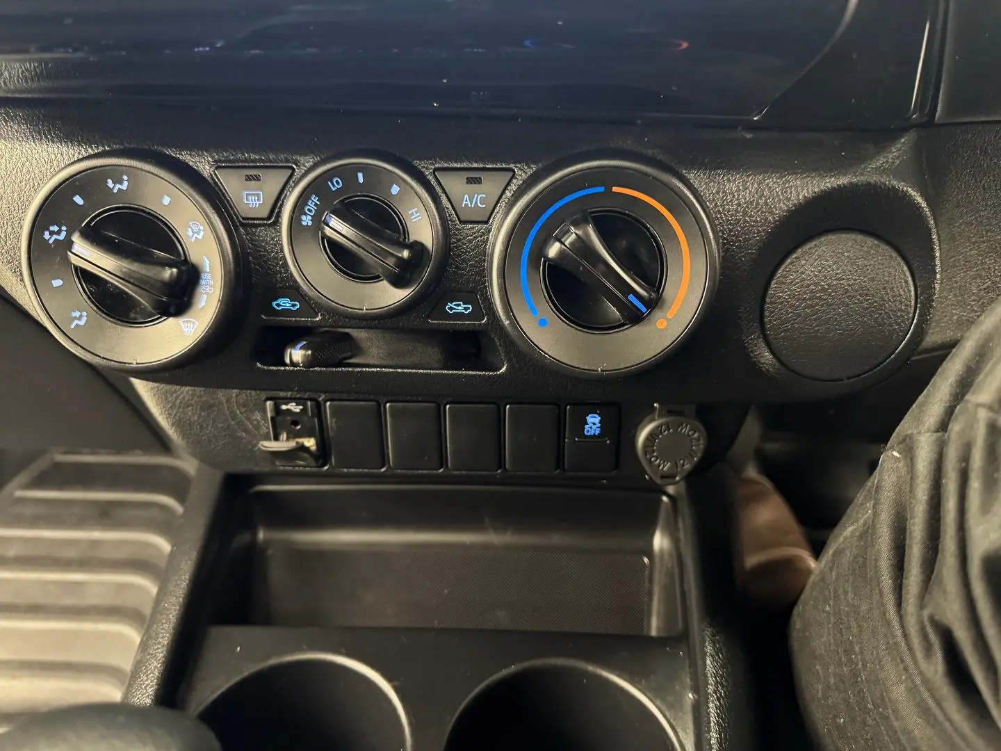2023 Toyota Hilux Gallery Image 22