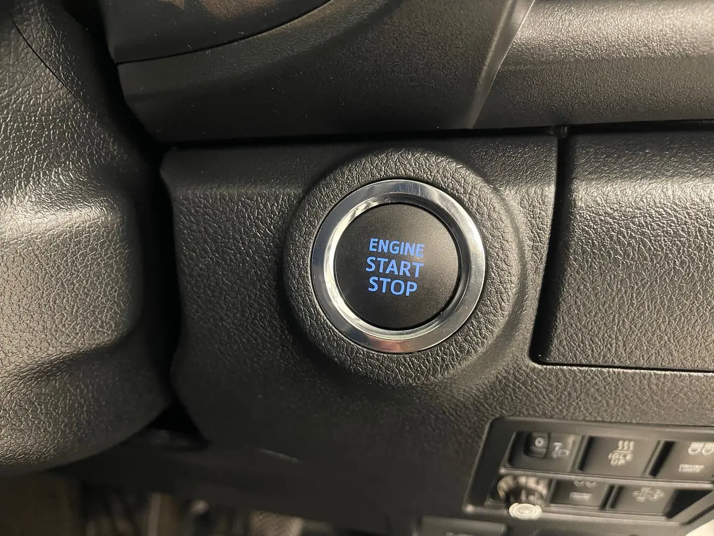 2025 Toyota Hilux Gallery Image 26