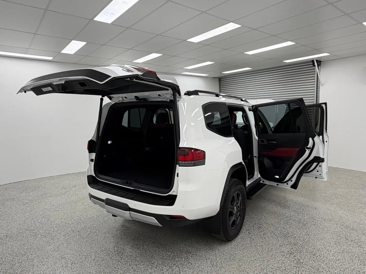 2024 Toyota Landcruiser Gallery Image 9