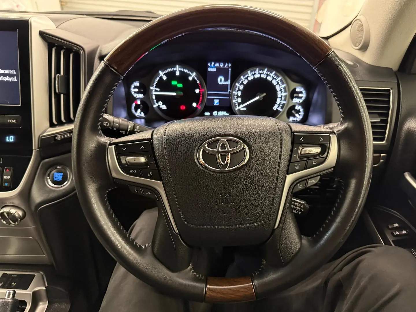 2020 Toyota Landcruiser Gallery Image 34