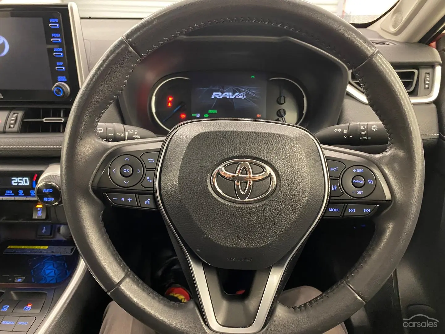 2019 Toyota RAV4 Image 24