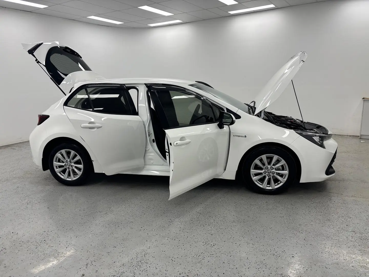 2023 Toyota Corolla Gallery Image 9