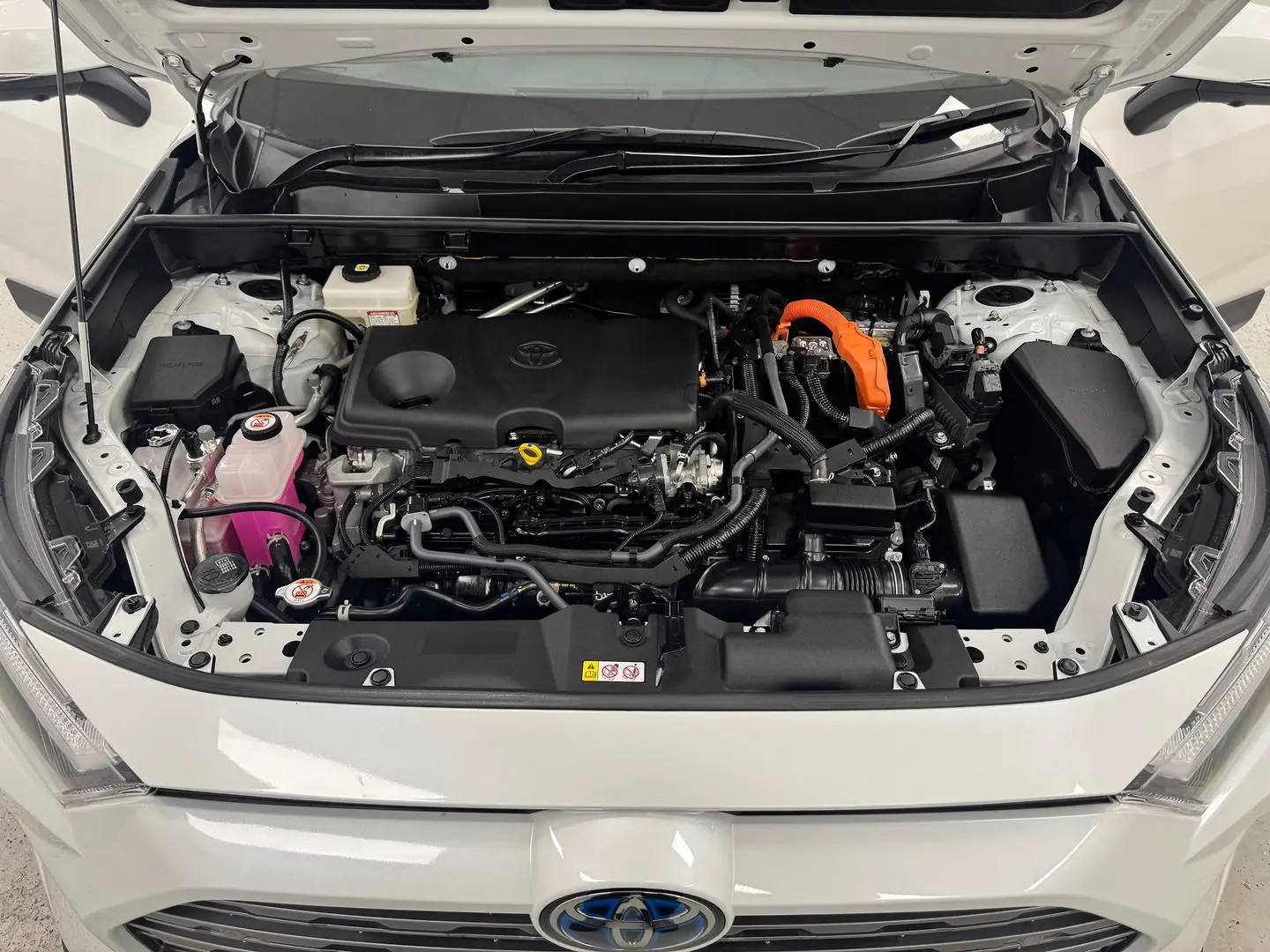 2023 Toyota RAV4 Gallery Image 14