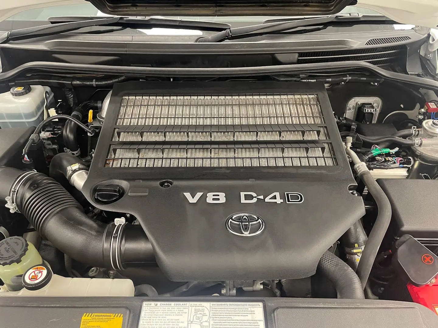 2020 Toyota Landcruiser Gallery Image 16