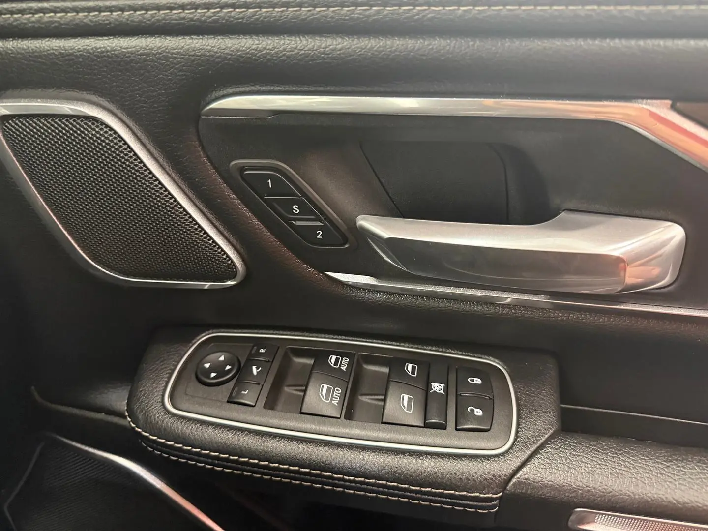 2022 RAM 1500 Gallery Image 32