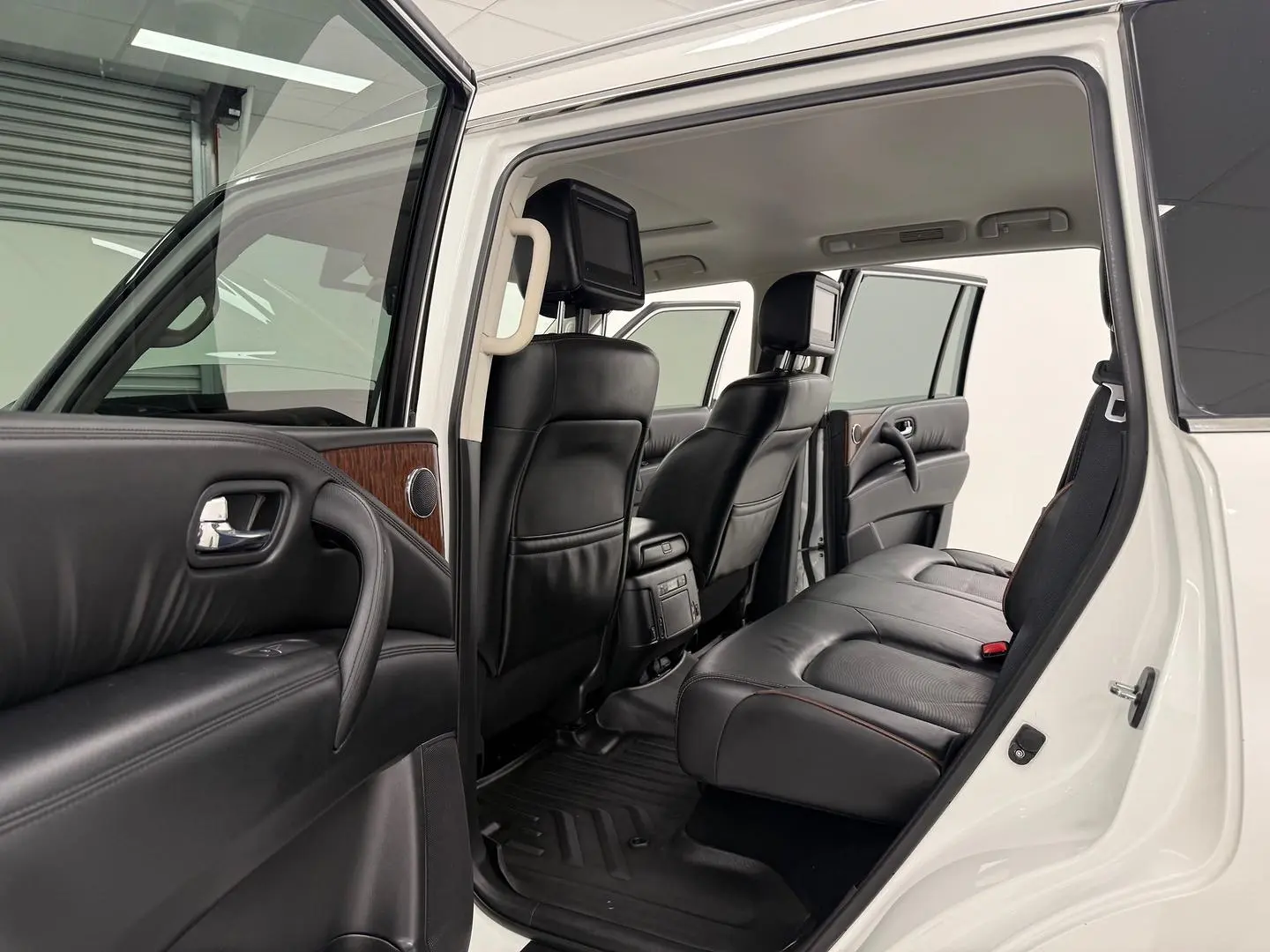 2022 Nissan Patrol Gallery Image 11