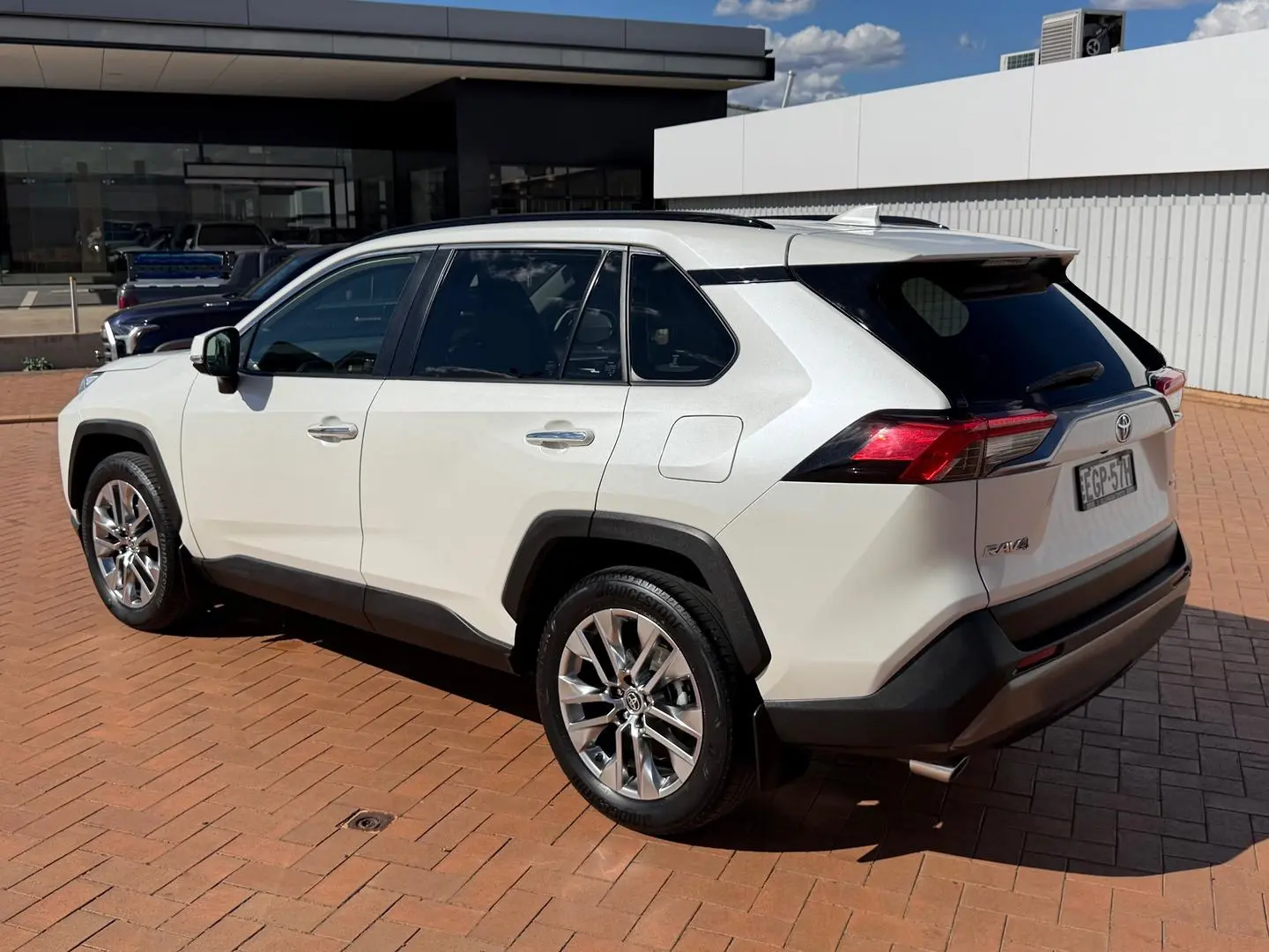 2020 Toyota RAV4 Gallery Image 5